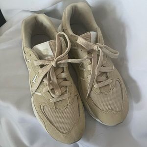 New Balance Tennis Shoes